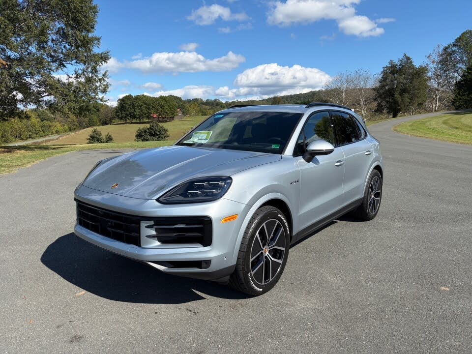 2026 Porsche Cayenne AWD