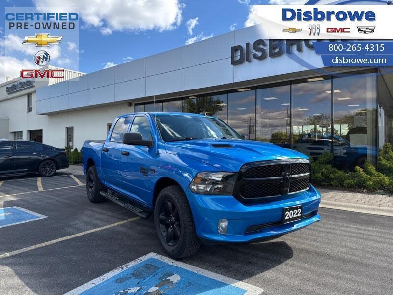 RAM 1500 Classic Express Crew Cab 4WD 2022