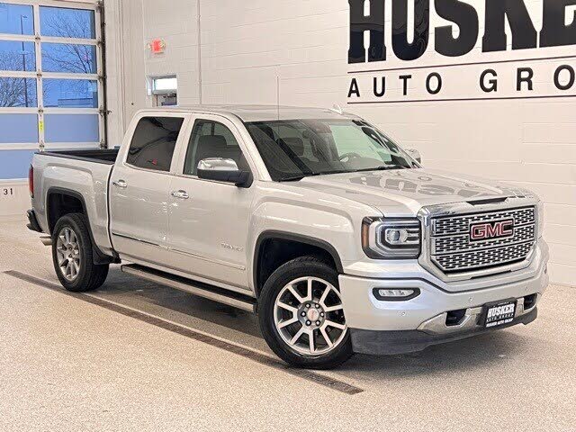 2017 GMC Sierra 1500 Denali Crew Cab 4WD