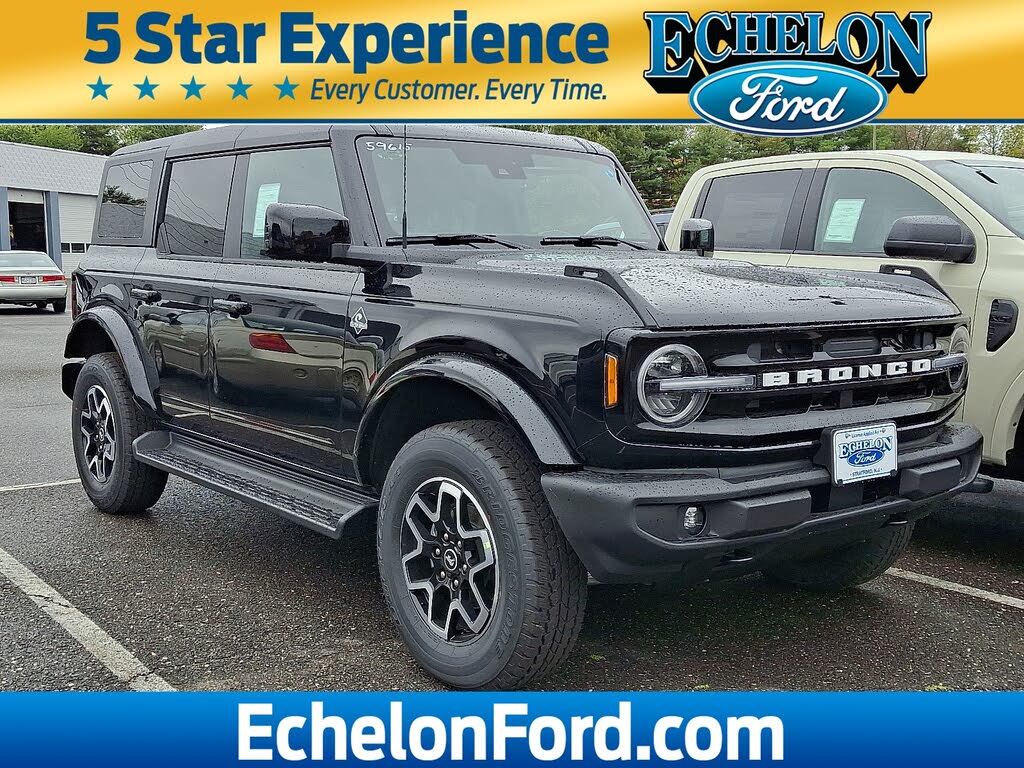 2025 Ford Bronco Outer Banks 4-Door 4WD