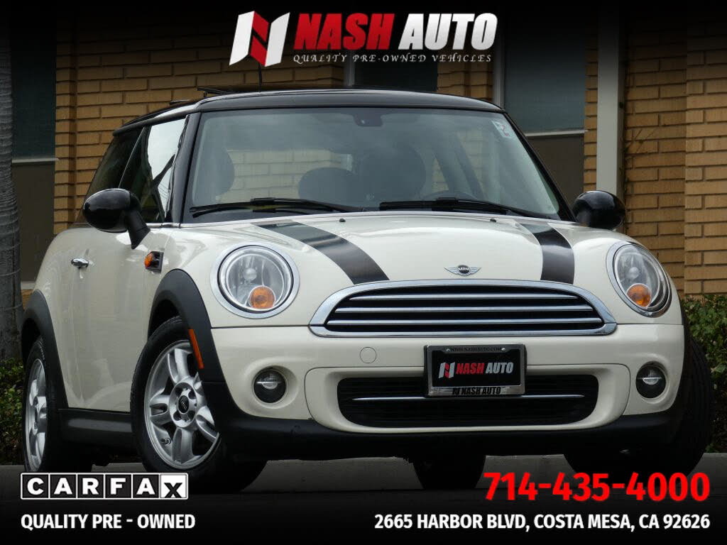 2013 MINI Cooper Hatchback FWD