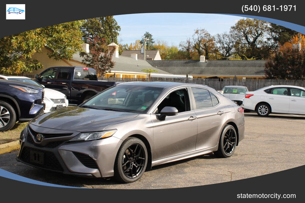 2018 Toyota Camry SE