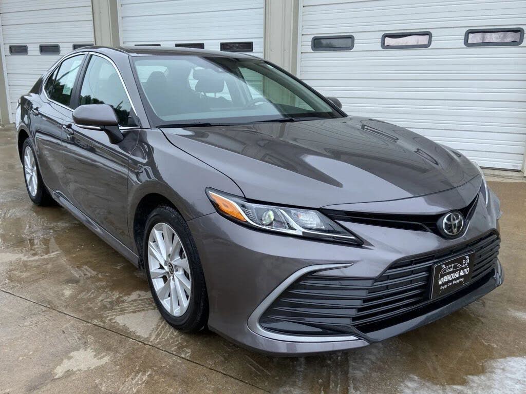 2024 Toyota Camry LE FWD