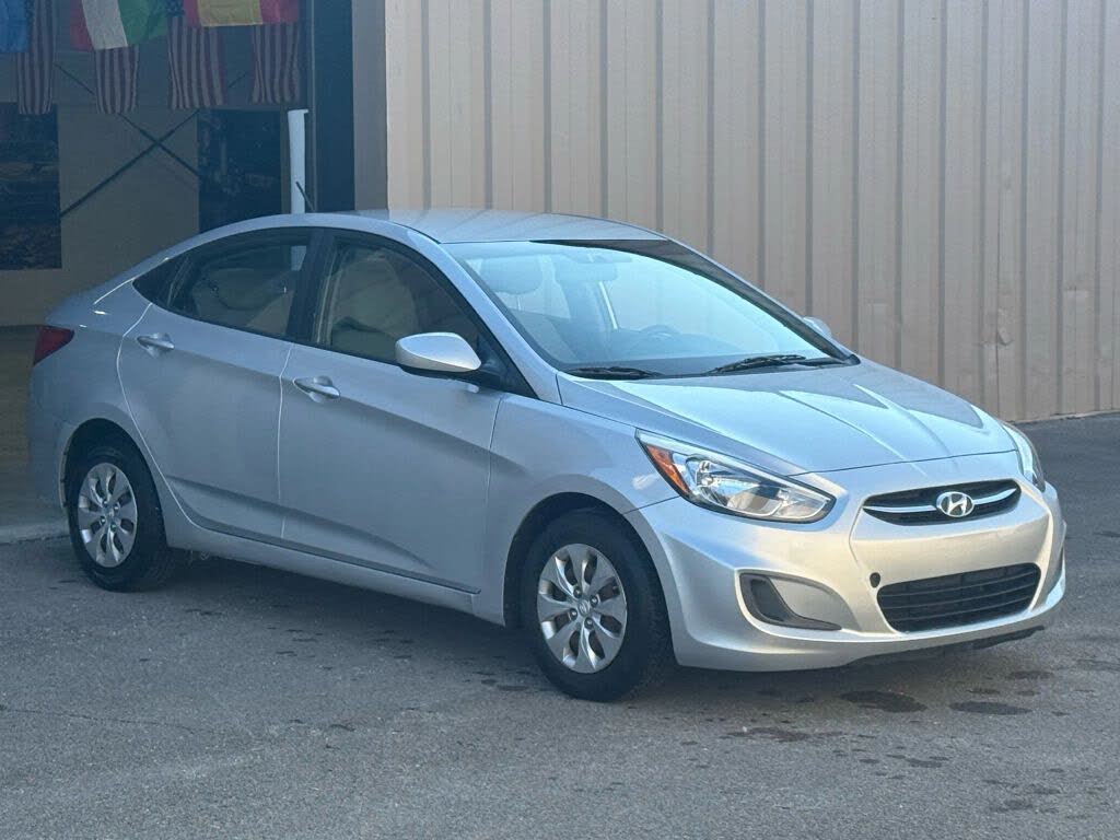 2016 Hyundai Accent SE Sedan FWD