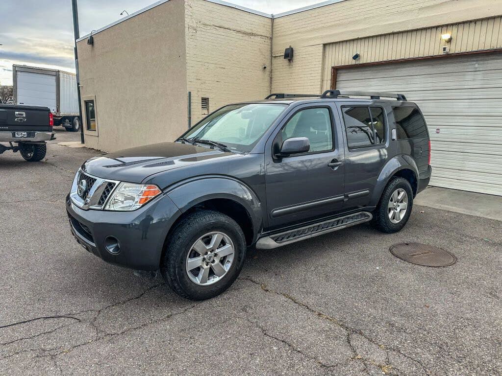 2011 Nissan Pathfinder SV V6 4WD