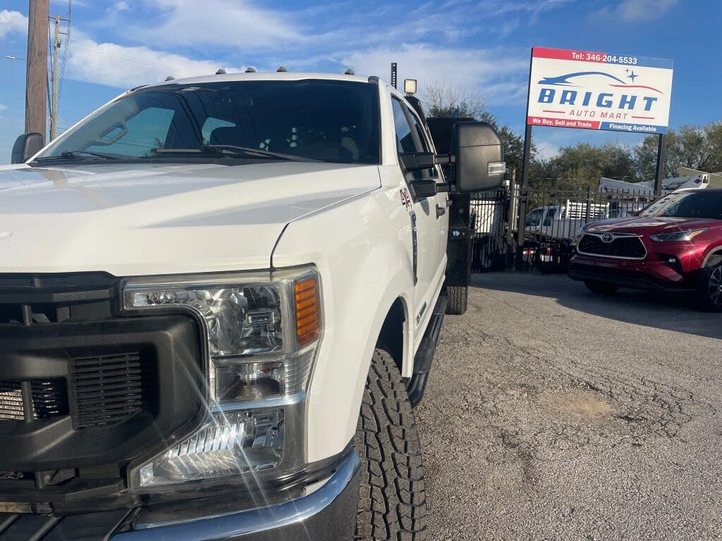 2020 Ford F-350 Super Duty Chassis XL Crew Cab DRW 4WD