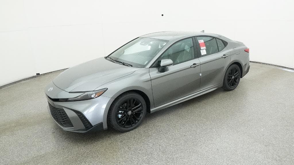 2026 Toyota Camry SE FWD