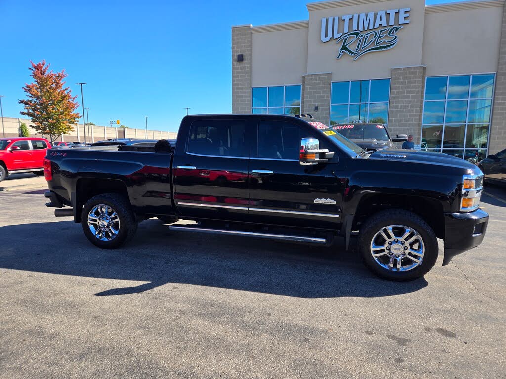 2018 Chevrolet Silverado 2500HD High Country Crew Cab 4WD