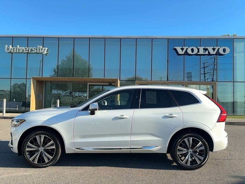 2022 Volvo XC60 B5 Inscription FWD