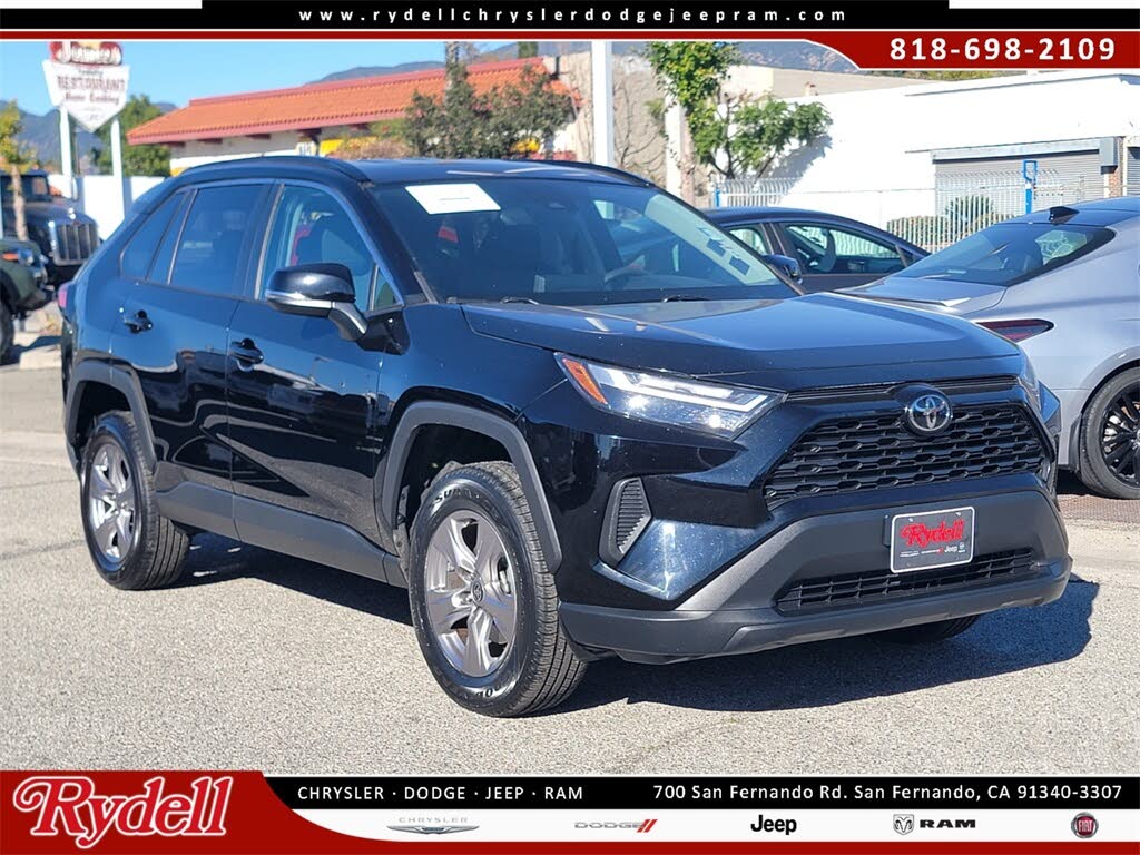 2023 Toyota RAV4 XLE FWD