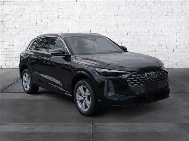 2025 Audi Q5 quattro Premium 40 TFSI