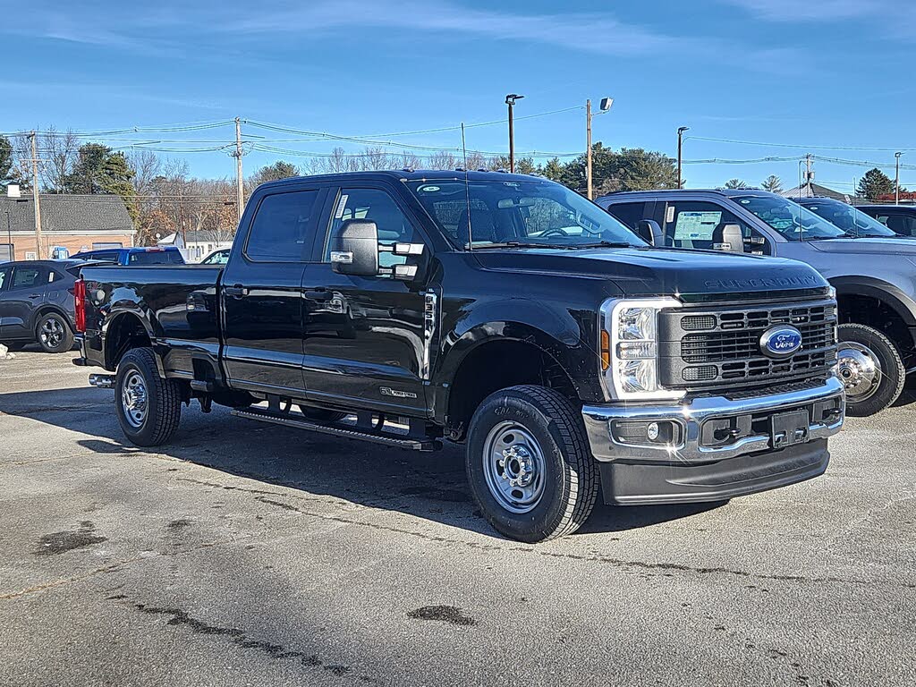 2026 Ford F-350 Super Duty XL Crew Cab 4WD