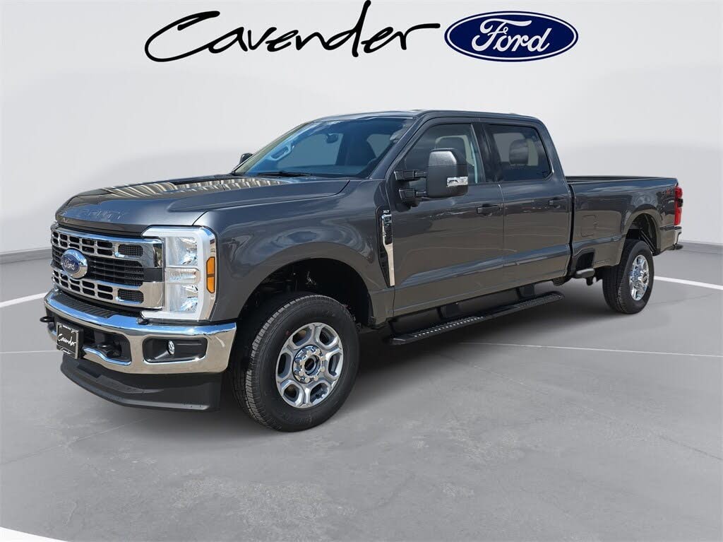 2026 Ford F-350 Super Duty XLT Crew Cab 4WD
