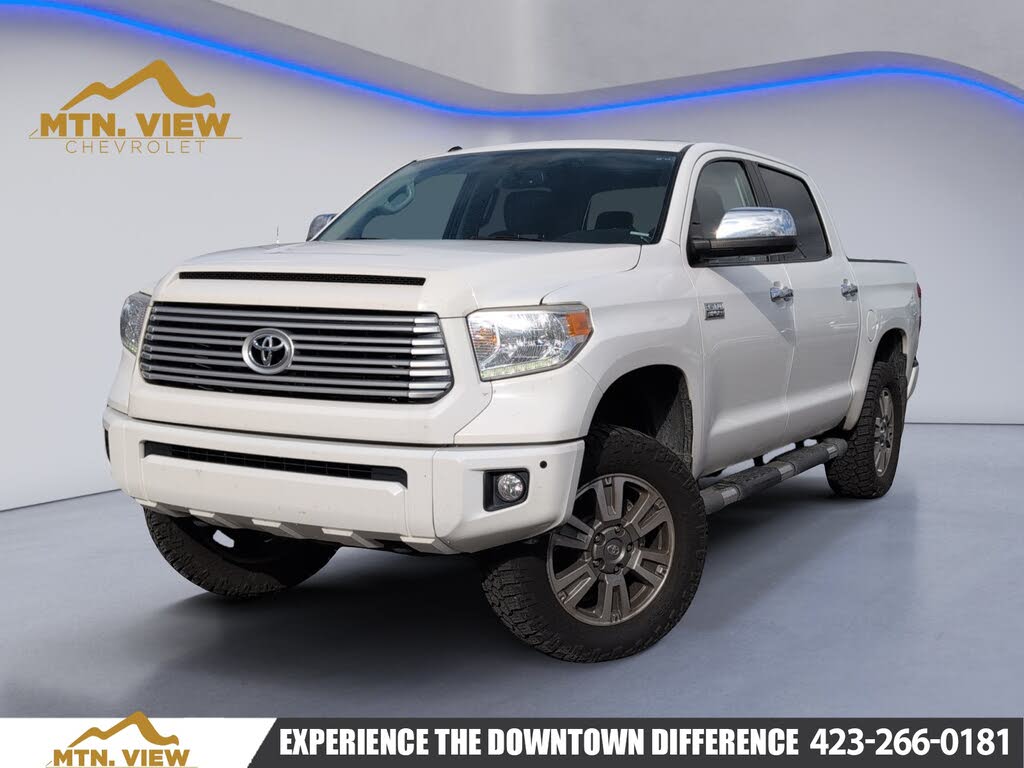 2017 Toyota Tundra Platinum CrewMax 5.7L FFV 4WD