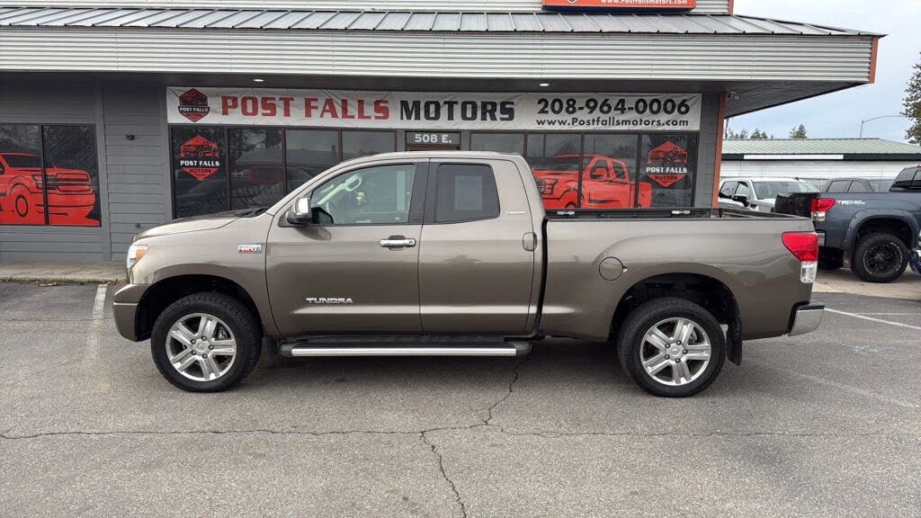 2011 Toyota Tundra Limited  5.7L V8 Double Cab 4WD