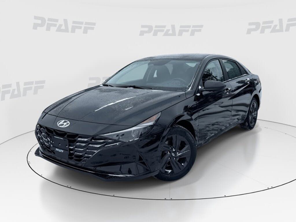 2022 Hyundai Elantra Preferred FWD