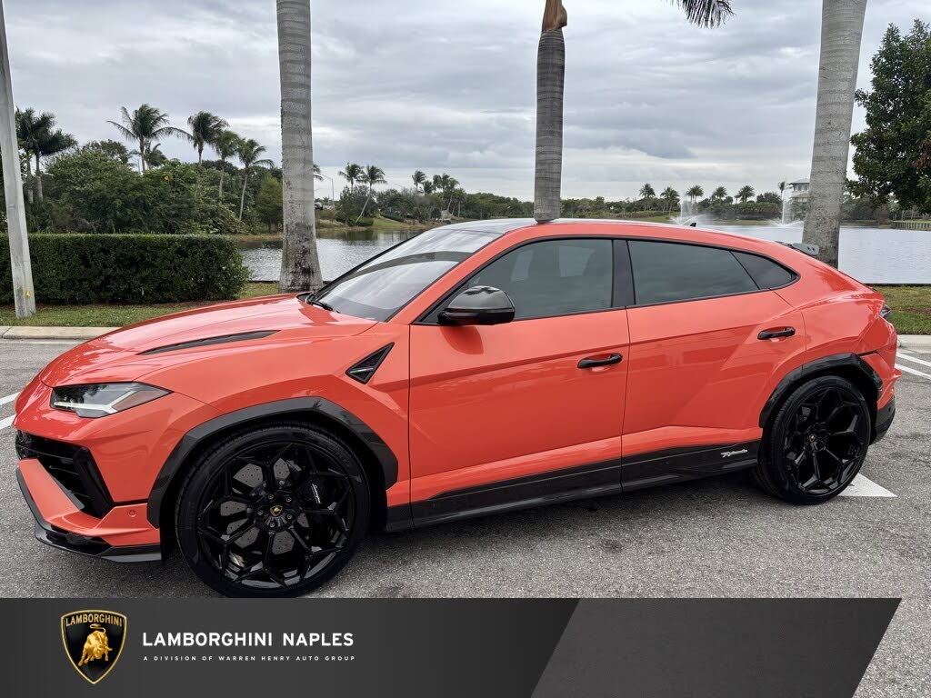2023 Lamborghini Urus Performante AWD
