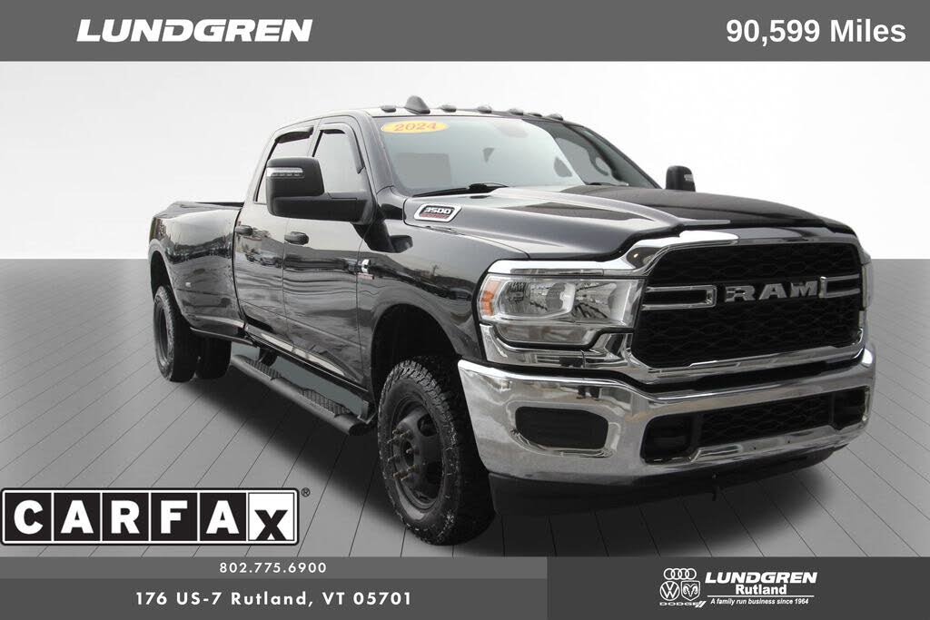 2024 RAM 3500 Tradesman Crew Cab LB DRW 4WD