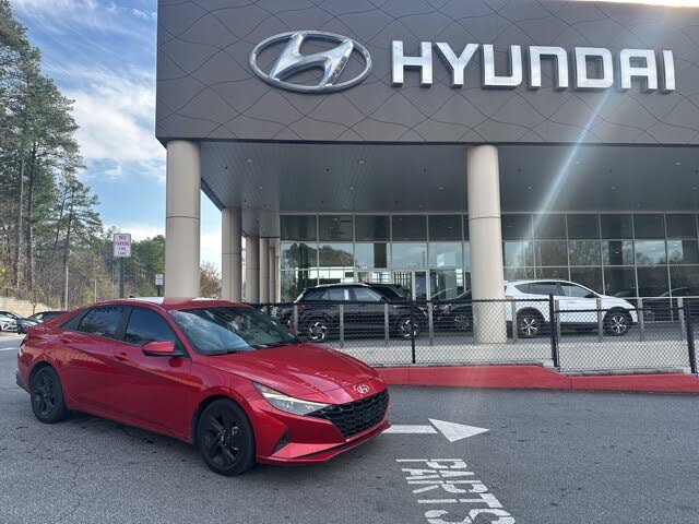 2022 Hyundai Elantra SEL FWD