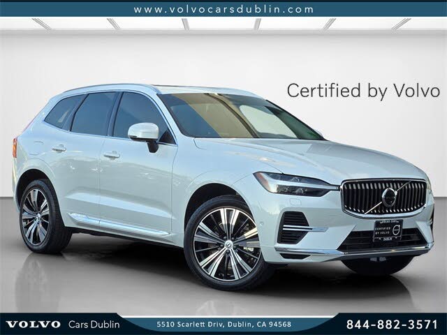 2023 Volvo XC60 Recharge T8 Ultimate Bright Theme eAWD