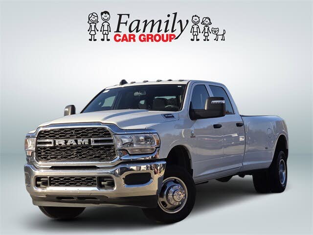 2024 RAM 3500 Tradesman Crew Cab LB DRW 4WD