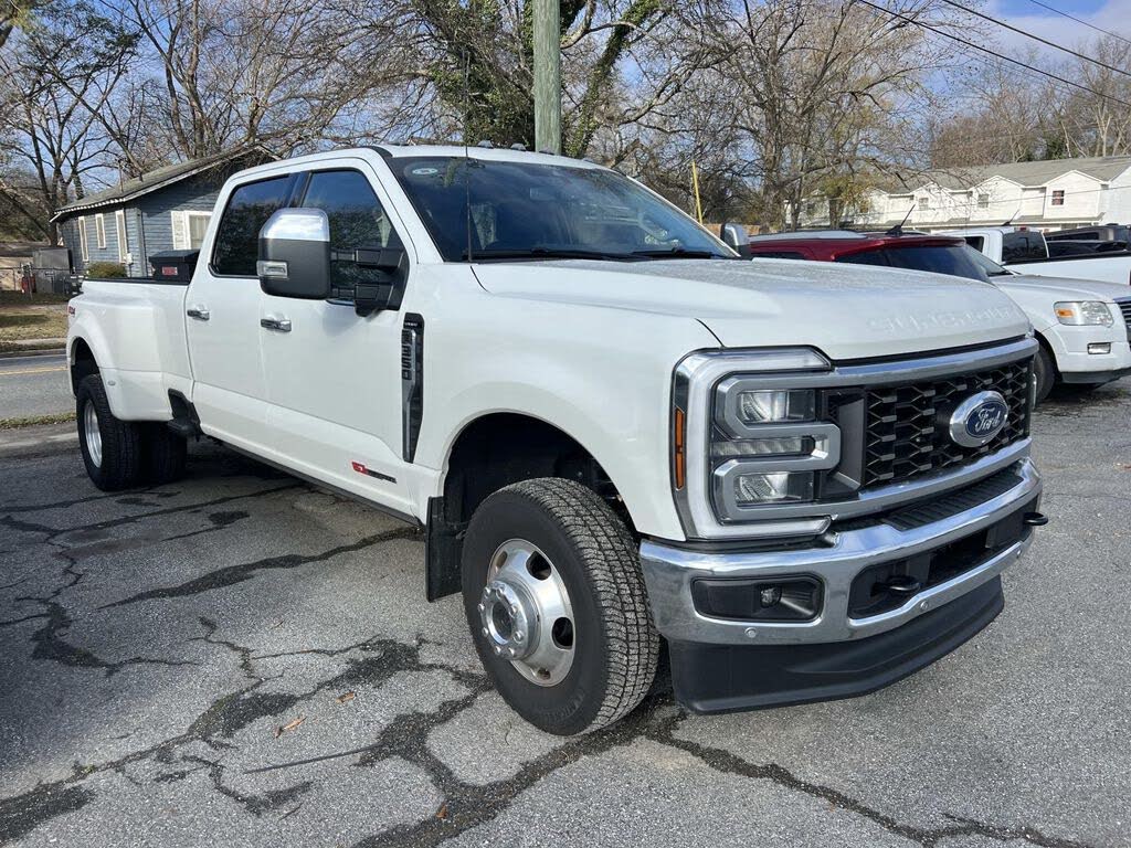 2025 Ford F-350 Super Duty Lariat Crew Cab LB DRW 4WD