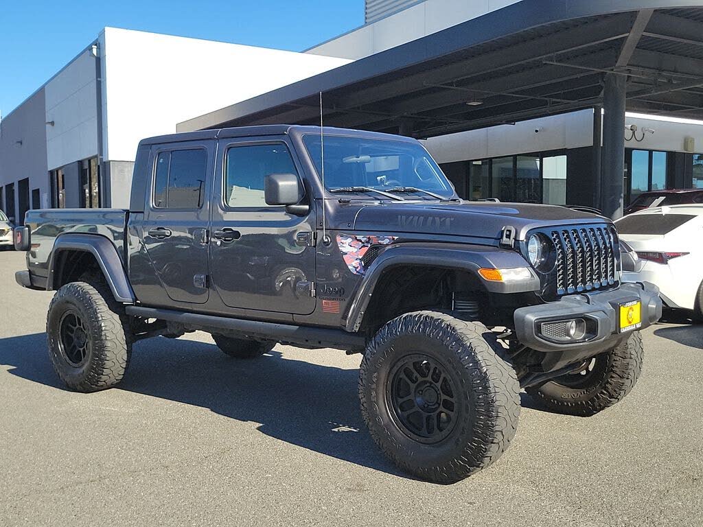 2022 Jeep Gladiator Sport Crew Cab 4WD