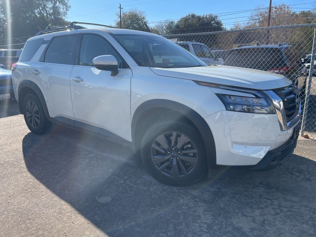 2024 Nissan Pathfinder SV FWD