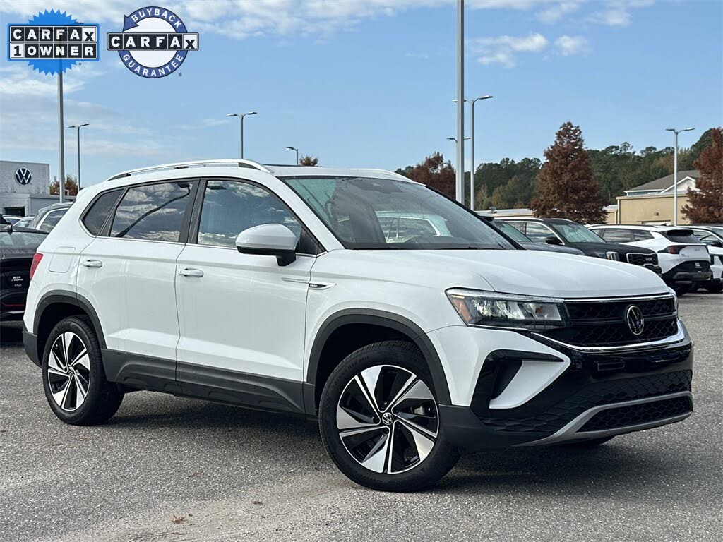 2024 Volkswagen Taos SE 4Motion