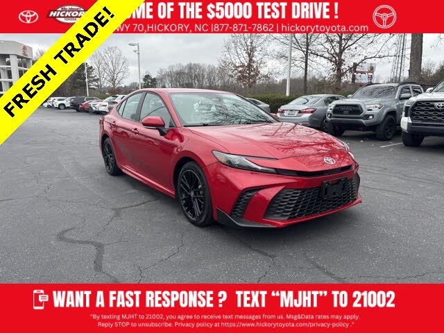 2025 Toyota Camry SE FWD