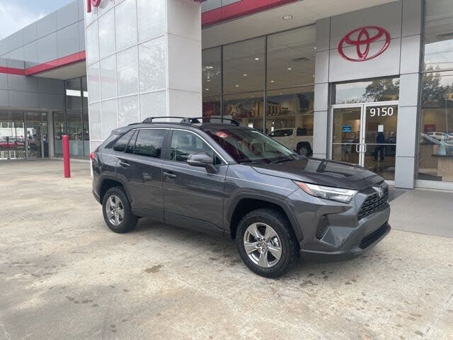 2025 Toyota RAV4 XLE FWD