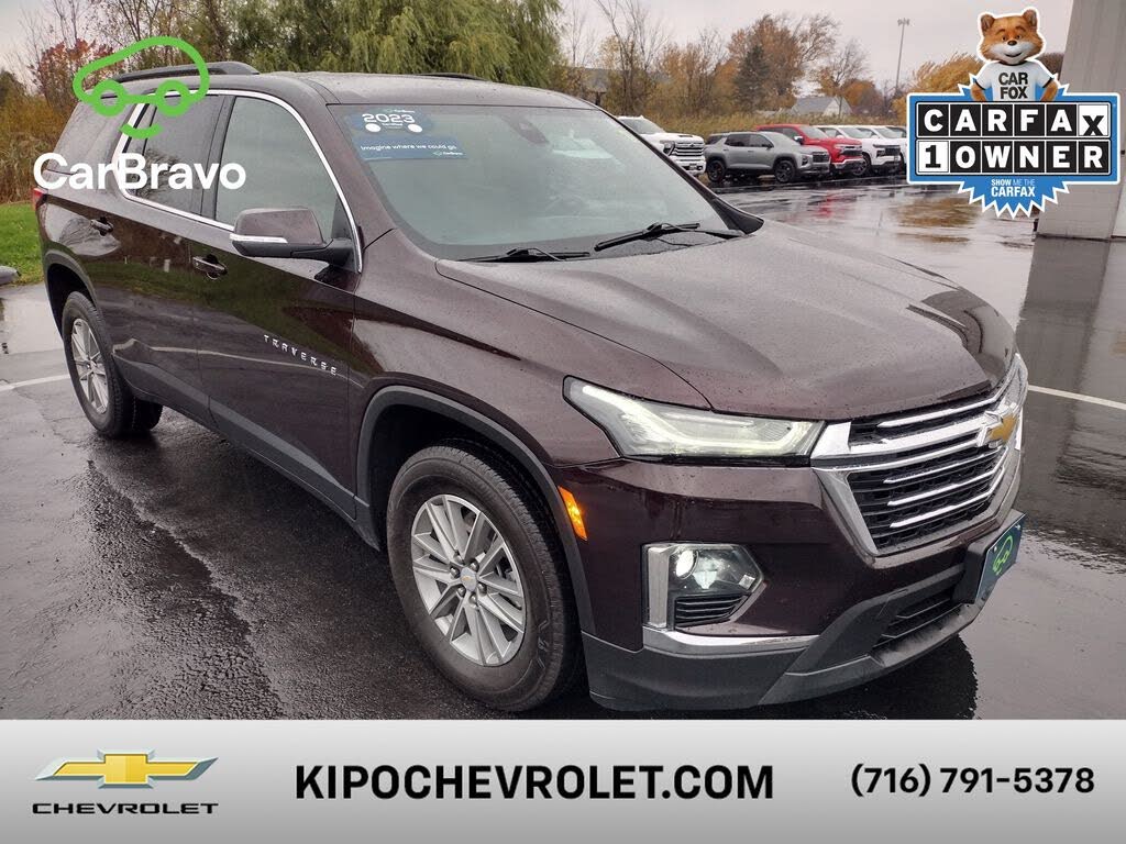 2023 Chevrolet Traverse LT Cloth AWD