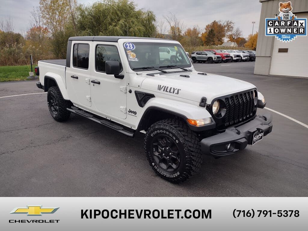 2023 Jeep Gladiator Willys Crew Cab 4WD