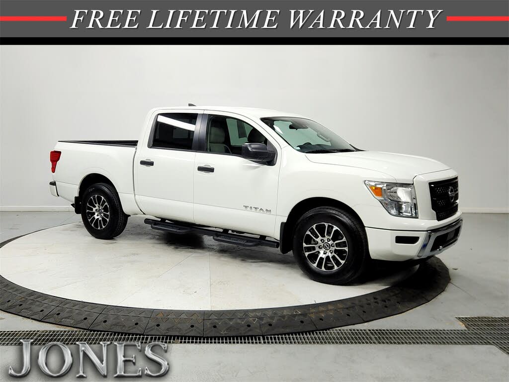2023 Nissan Titan SV Crew Cab RWD