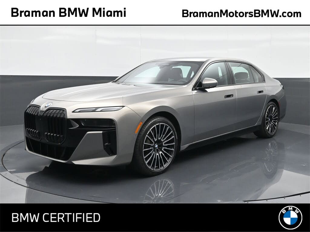 2025 BMW 7 Series 740i RWD