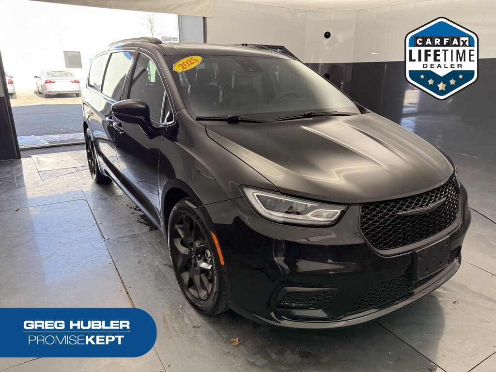 2025 Chrysler Pacifica Limited FWD