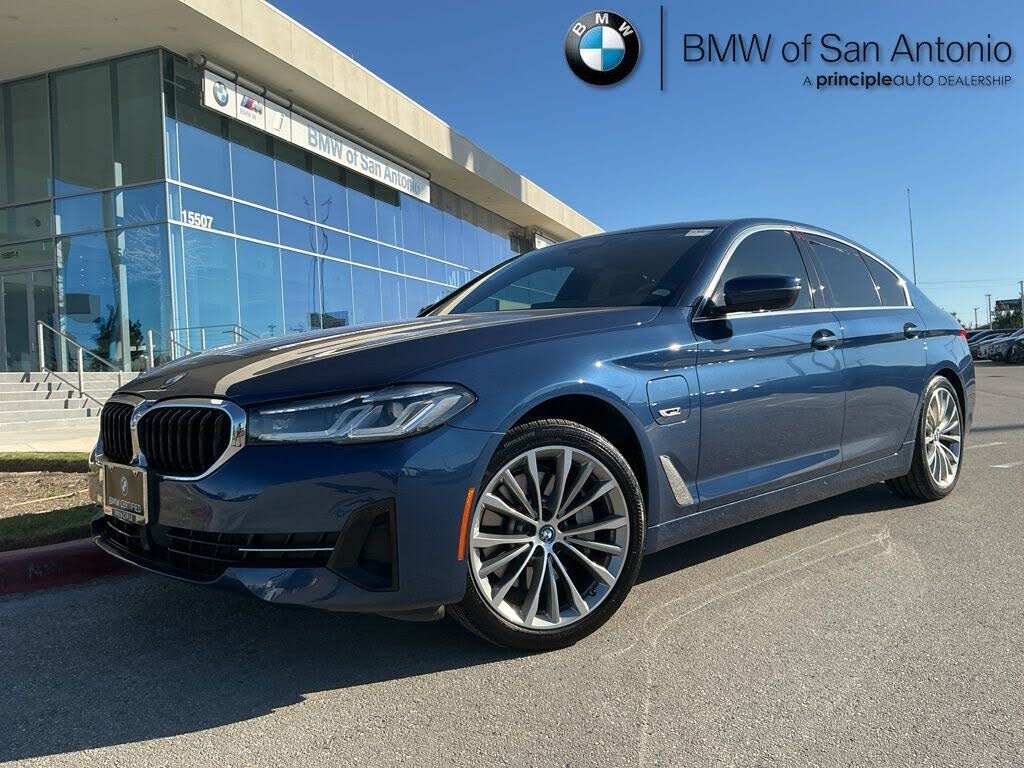 2023 BMW 5 Series 530e xDrive Hybrid Plug-in AWD