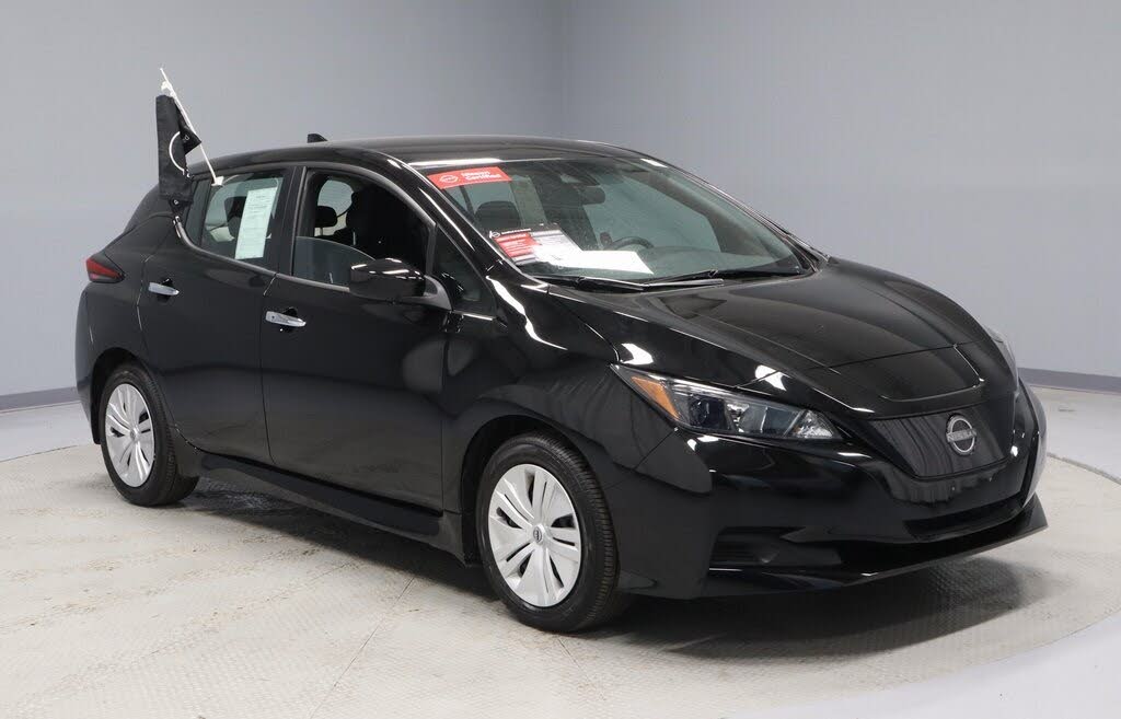 2025 Nissan LEAF S FWD