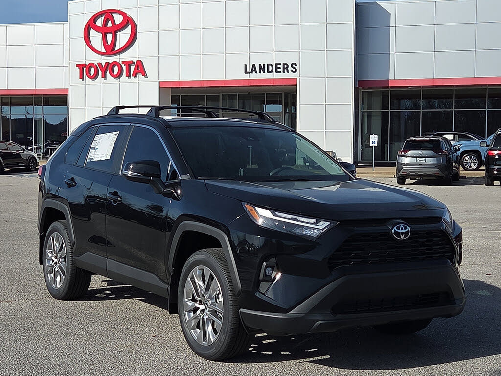 2025 Toyota RAV4 XLE Premium FWD