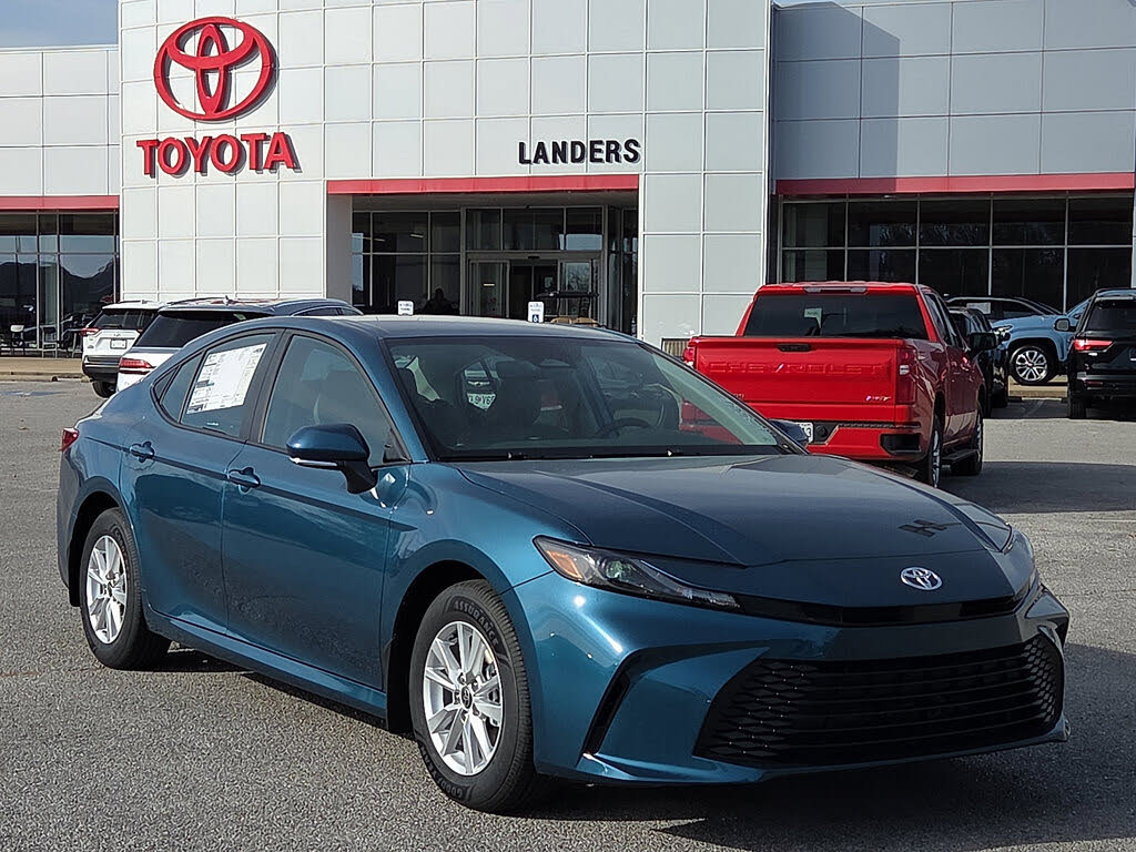2026 Toyota Camry LE FWD