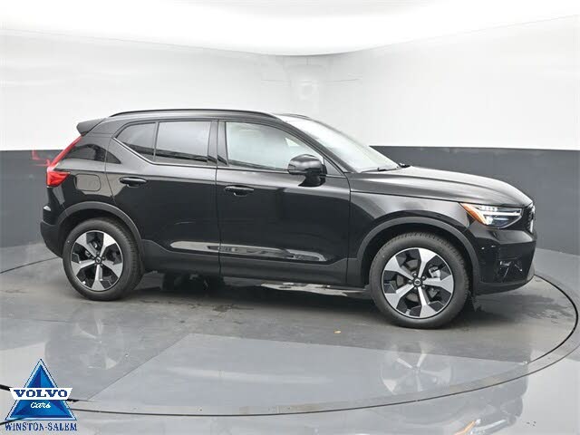 2026 Volvo XC40 B4 Plus FWD