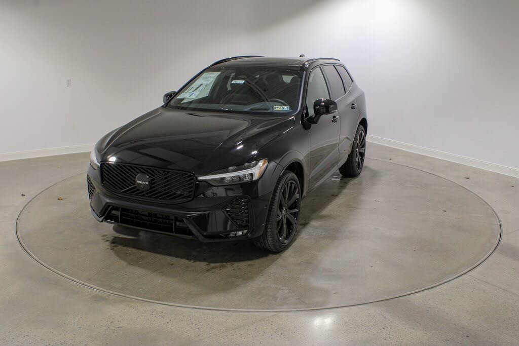 2026 Volvo XC60 B5 Ultra Black Edition AWD