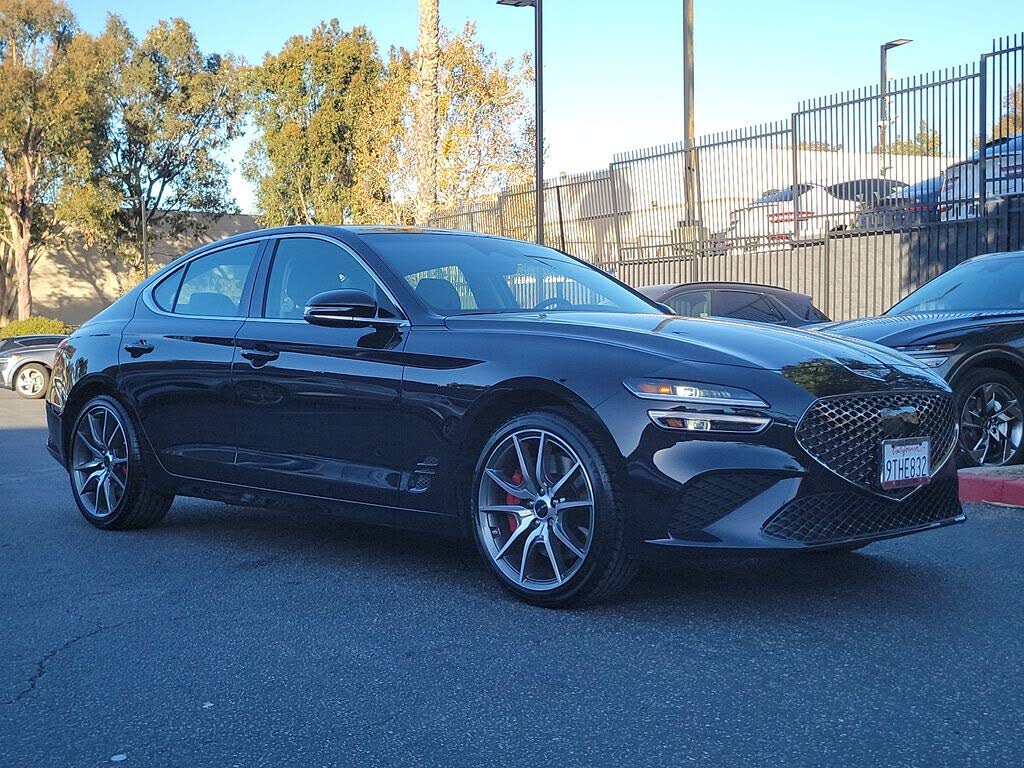 2025 Genesis G70 2.5T Standard RWD