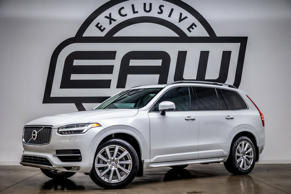 2016 Volvo XC90 T6 Momentum AWD