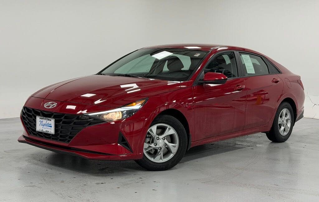 2022 Hyundai Elantra SE FWD
