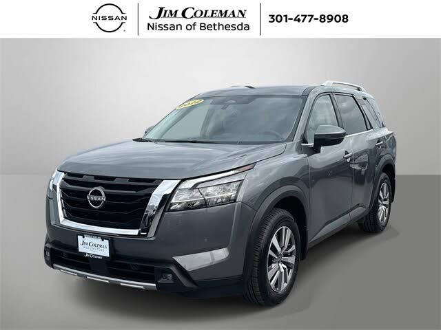 2022 Nissan Pathfinder SL 4WD