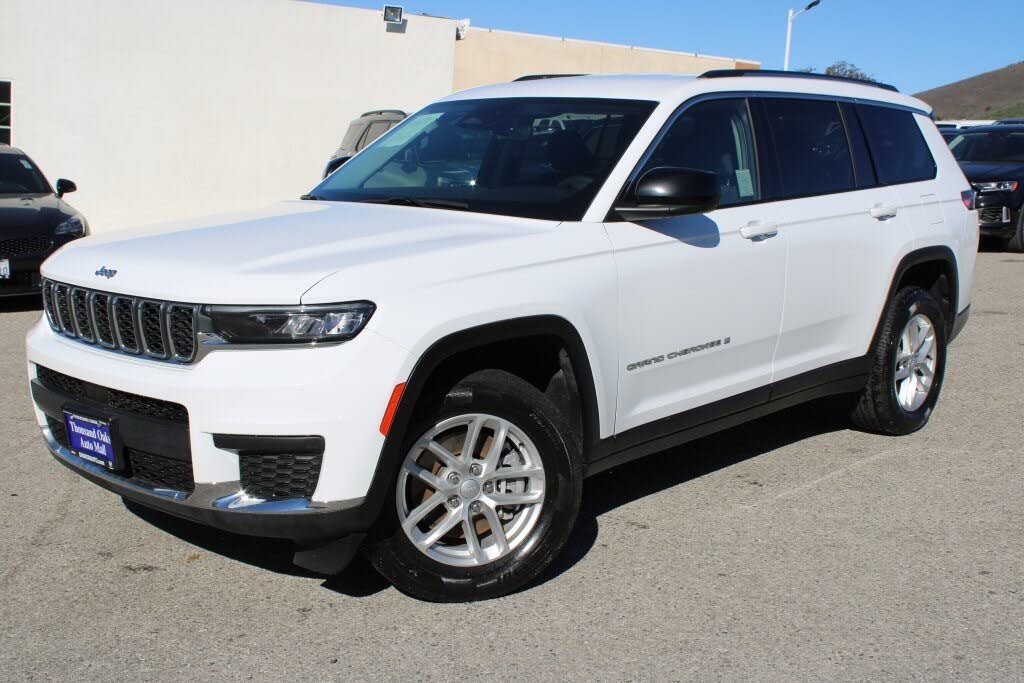 2023 Jeep Grand Cherokee L Laredo 4WD