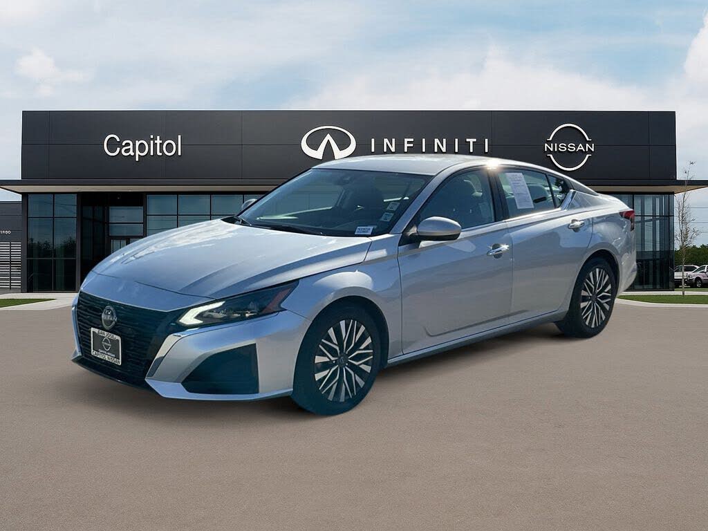 2023 Nissan Altima 2.5 SV FWD