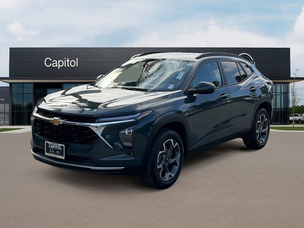 2025 Chevrolet Trax LT FWD