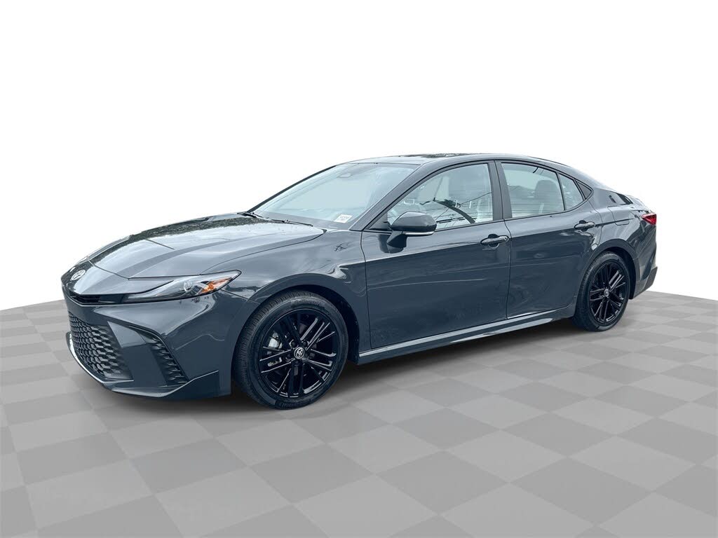 2025 Toyota Camry SE FWD